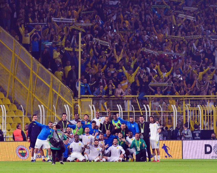 Ankaragücü’nden Galibiyet Pozu