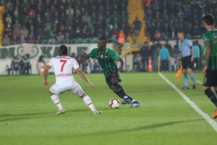Akhisarspor Göztepe’yi Bir Golle Geçti