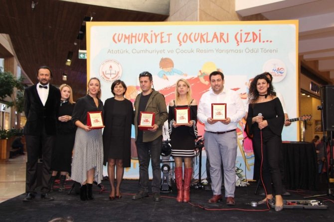 Forum Trabzon’da 29 Ekim Etkinliği Kapsamında Resim Yarışması