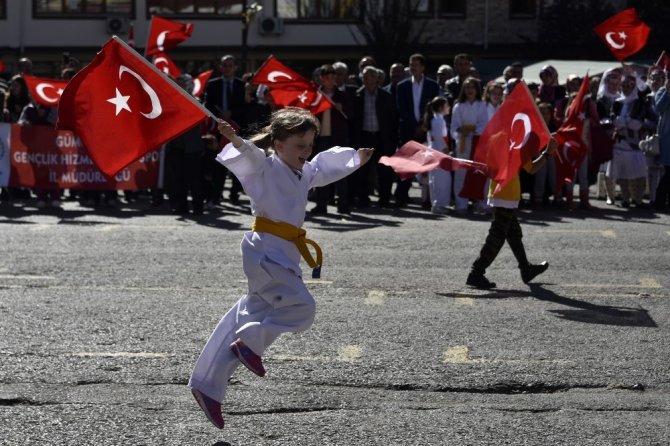 Gümüşhane’de Cumhuriyet Bayramına Coşkulu Kutlama
