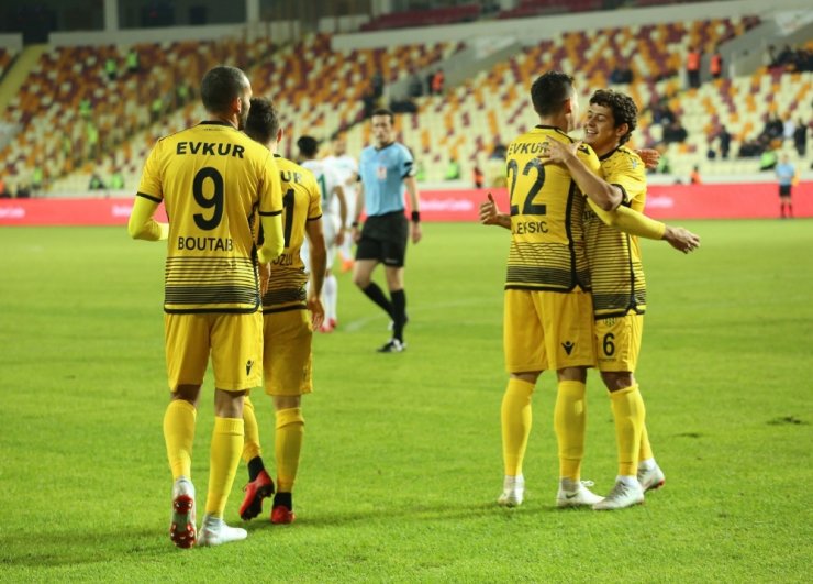 Evkur Yeni Malatyaspor Tur Atladı
