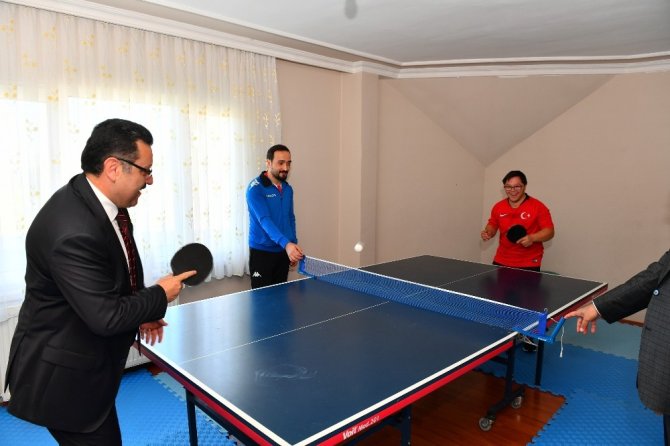 Engeline Rağmen Yılmadı Ve Kazandı