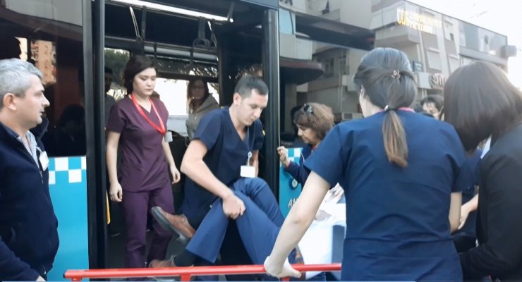 Herkes Otobüste Fenalaşan Genç İçin Seferber Oldu