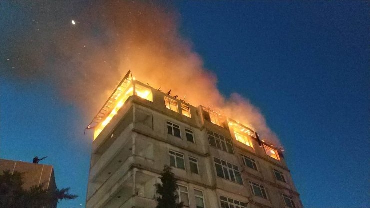 Samsun’da Apartman Yangını: 5 Kişilik Aile Ölümden Döndü