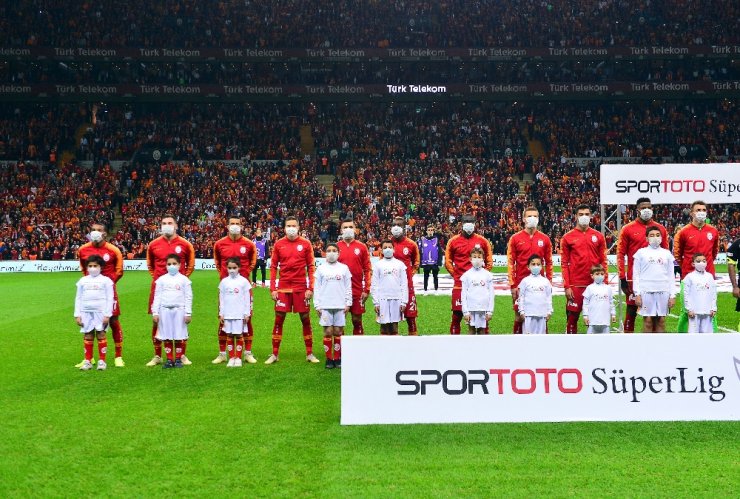 Derbide 15. Dakika Golsüz Bitti