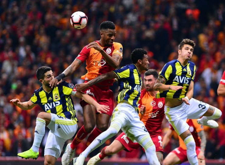İlk Yarı Galatasaray’ın Üstünlüğüyle Bitti