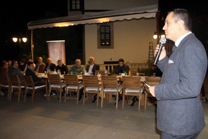 Trabzon’da Mobilyacı İş Adamları Yemekte Buluştu
