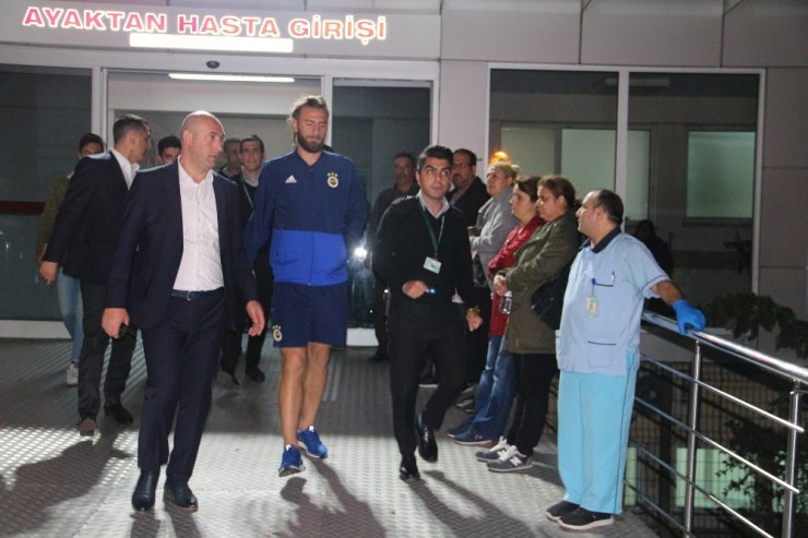 Fenerbahçe Kafilesi Taziye İçin Hastaneye Gitti