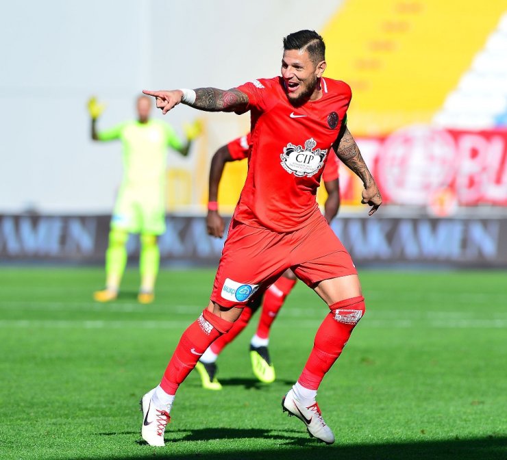 İlk Yarıda Golü Beraberlik