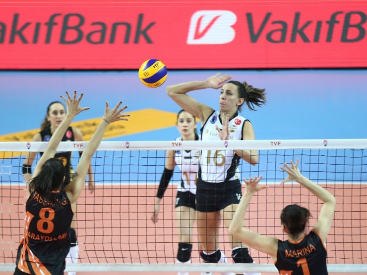 Vakıfbank Sezona Galibiyetle Başladı