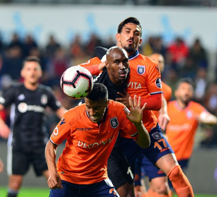 İlk Yarı Başakşehir’in