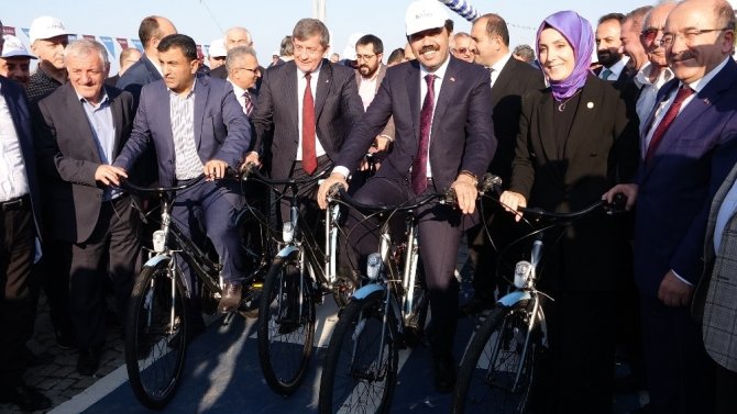 Trabzon’un Yeni Bisiklet Yolu Hizmete Girdi