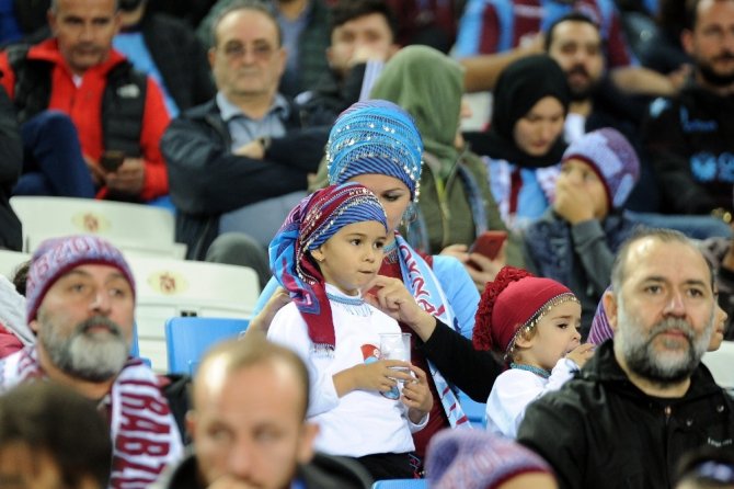 Spor Toto Süper Lig: Trabzonspor: 1 - Bursaspor: 0 (İlk Yarı)