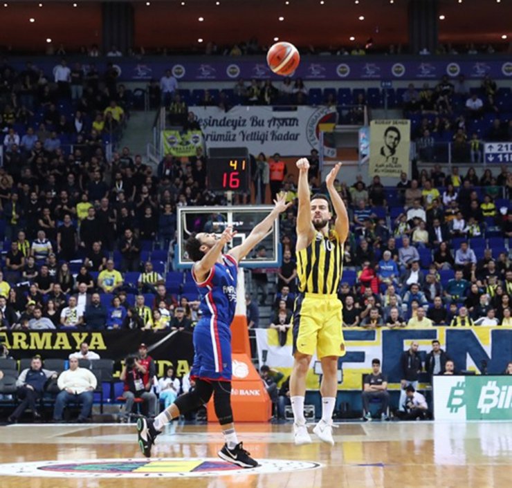 Nefes Kesen Derbide Kazanan F.bahçe