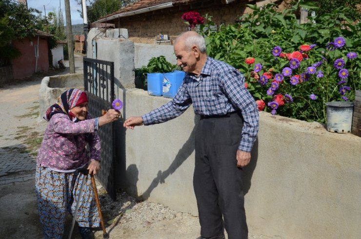 Erdoğan Aşığı Yaşlı Çift