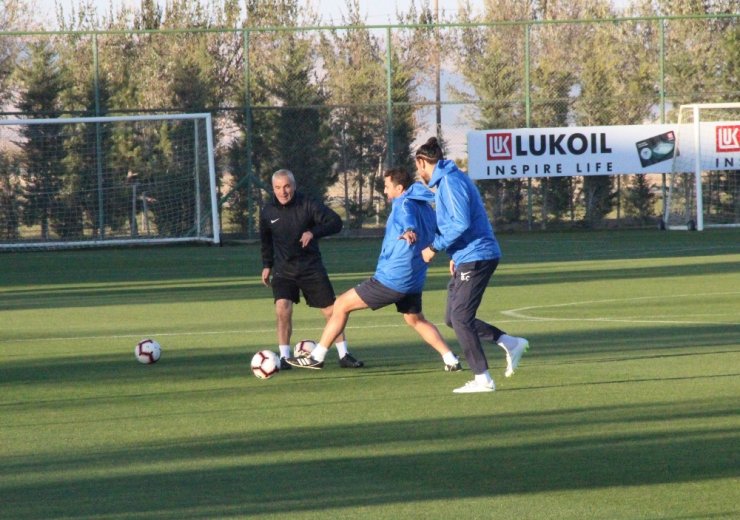 Atiker Konyaspor, Mke Ankaragücü Mesaisi Başladı