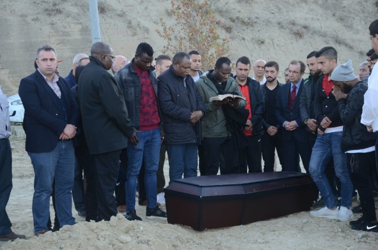 Nijeryalı Oyuncu Denizli’de Toprağa Verildi