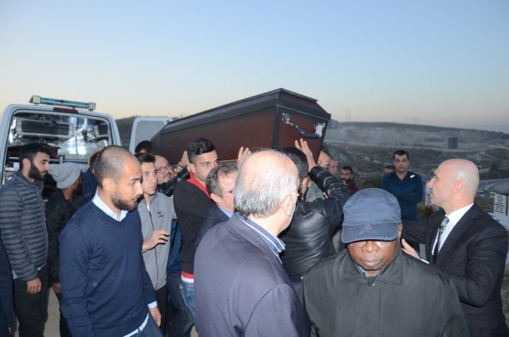 Nijeryalı Oyuncu Denizli’de Toprağa Verildi
