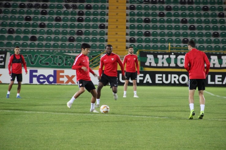 Sevilla Teknik Direktörü Machin Temkinli Konuştu