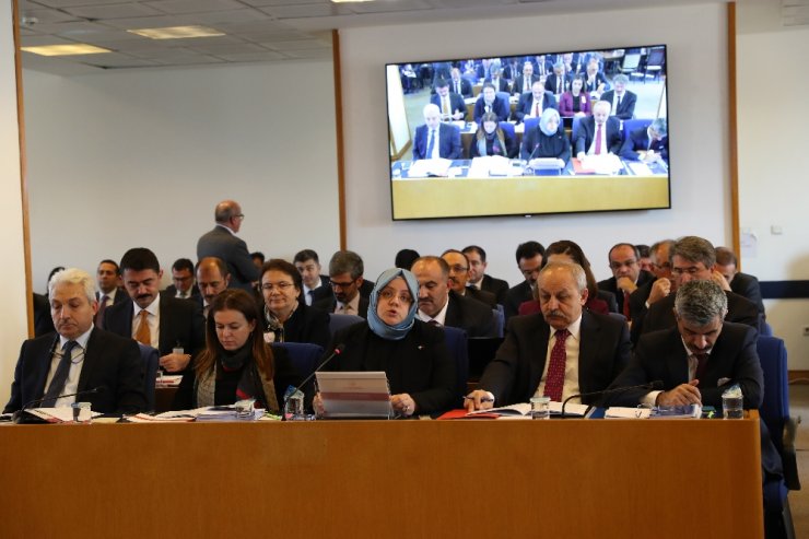 Bakan Açıkladı: 0-2 Yaş Çocuğa Aylık 150 Tl Ödeme