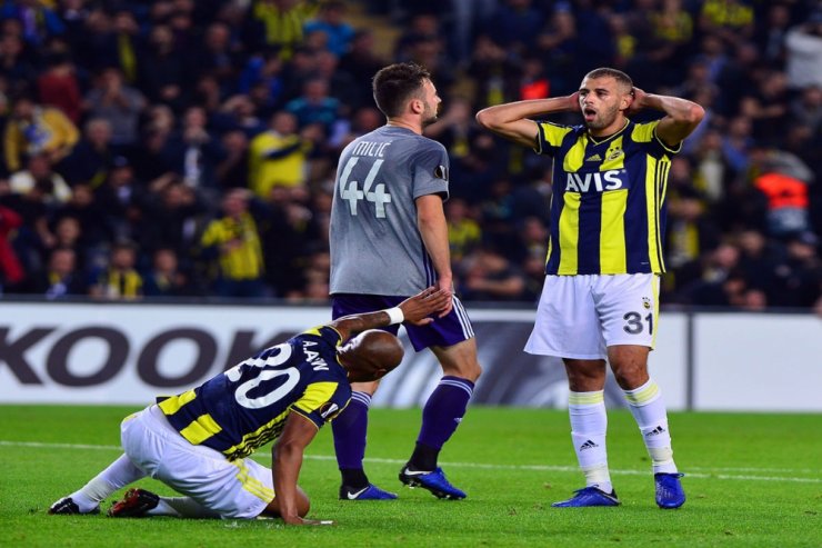 İlk Yarı Sessiz Bitti