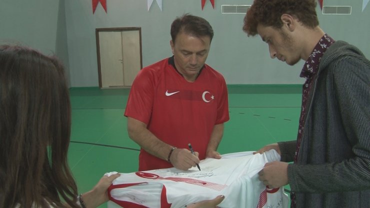 "Burak Da Son Yaptığı Hareketlerden Memnun Değildir"