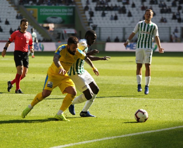 Konya’da İlk Yarı Gol Yok