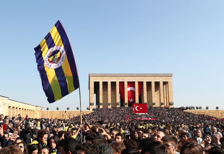 Fenerbahçeliler, Anıtkabir’e Akın Etti
