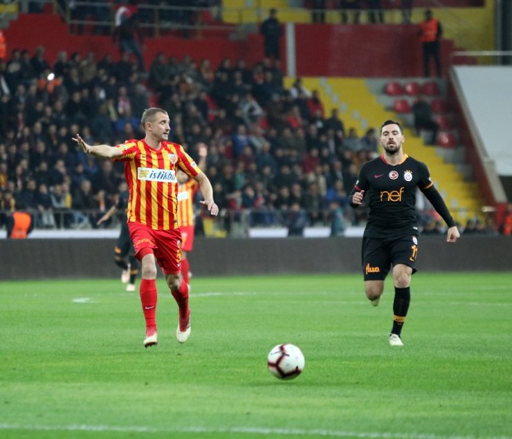 İlk Yarı Galatasaray’ın