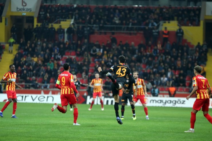 Aslan Nefes Aldı