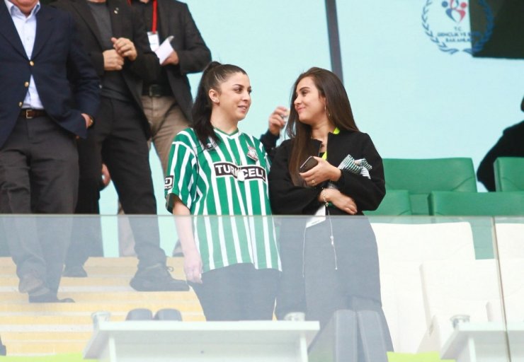 Afrin Şehidinin Eşine Asker Selamı