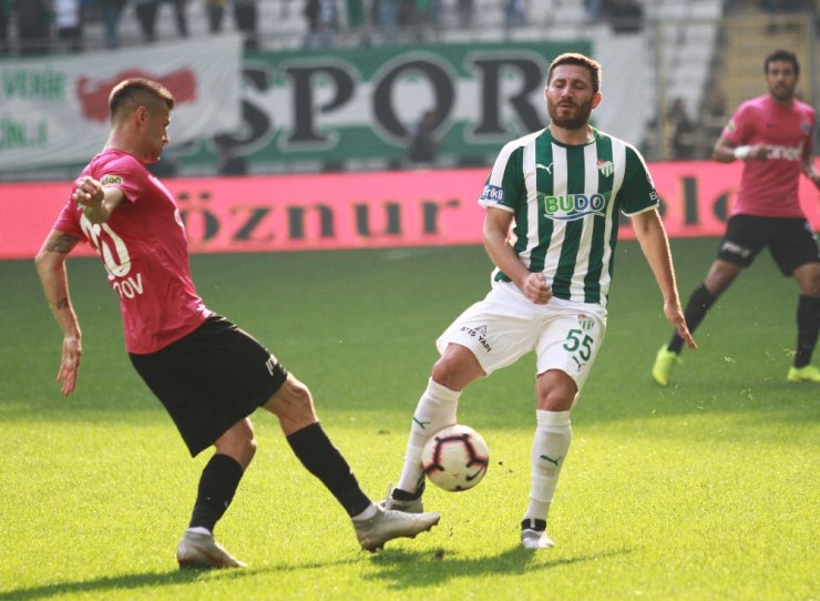 Paşa Timsah’ı Bursa’da Devirdi