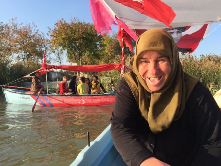 Balıkçı Kadınlar Artık Tekneleriyle Turistleri Gezdiriyor