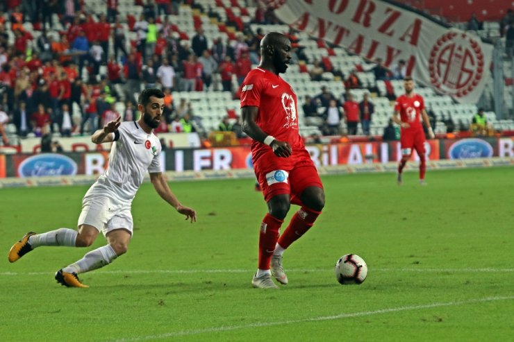 Antalya 90+2’de Yıkıldı