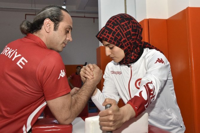 Pes Etmedi, Çalıştı 3 Yılda Dünya Şampiyonu Oldu