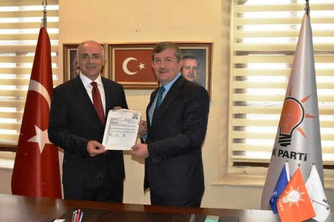 Yıldırımhan, Trabzon Büyükşehir Belediye Başkan Aday Adaylığı İçin Başvurusunu Yaptı