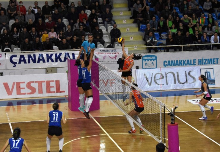 Çanakkale Belediyespor Set Vermedi