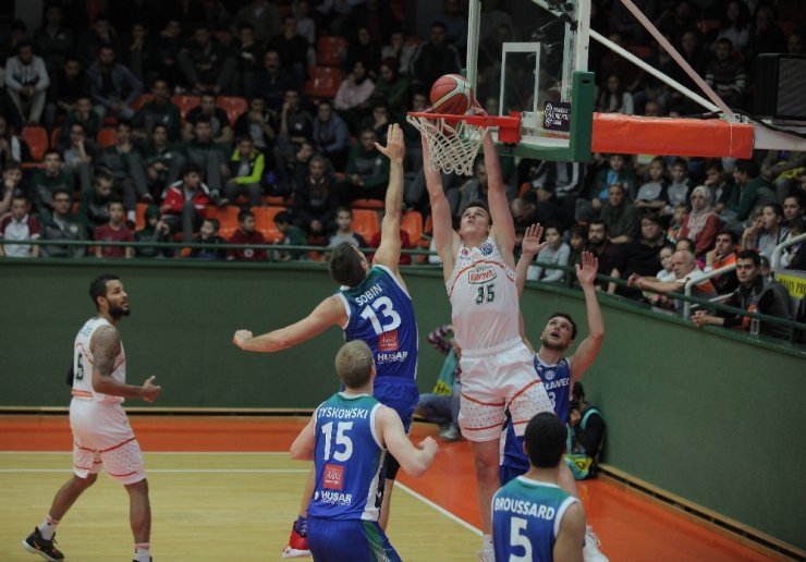 Banvit, Polonya Ekibini Yendi