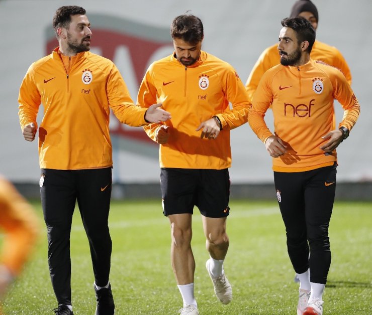 Galatasaray Sahada Başladı, Salonda Bitirdi