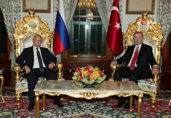 Törenden Sonra Baş Başa Görüşme