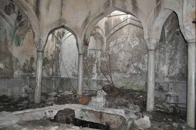 Binanın Altındaki Tarihi Hamam Gün Yüzüne Çıkarıldı
