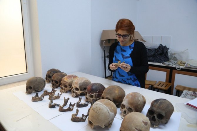 Antalya’da 7 Bin Yıllık Toplu Mezar Kalıntıları Bulundu