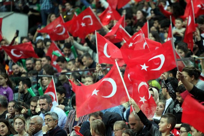 Milliler İlk Mağlubiyetini Aldı