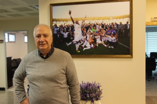 "İstanbul’da Polis Arabalarının Ters Döndüğünü Gördüm"