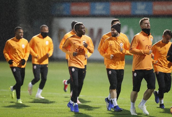Galatasaray Kampa Girdi