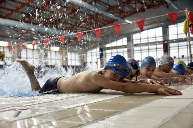 Gümüşhane’de ‘Yüzme Bilmeyen Kalmasın’ Projesi Başladı