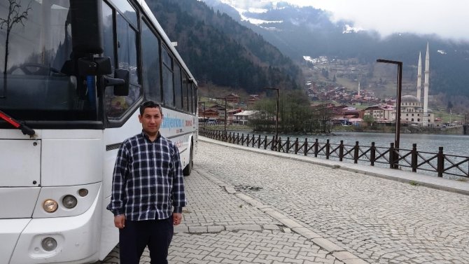 Yolcu Otobüsünü Canlı Yayın Aracına Dönüştürdü