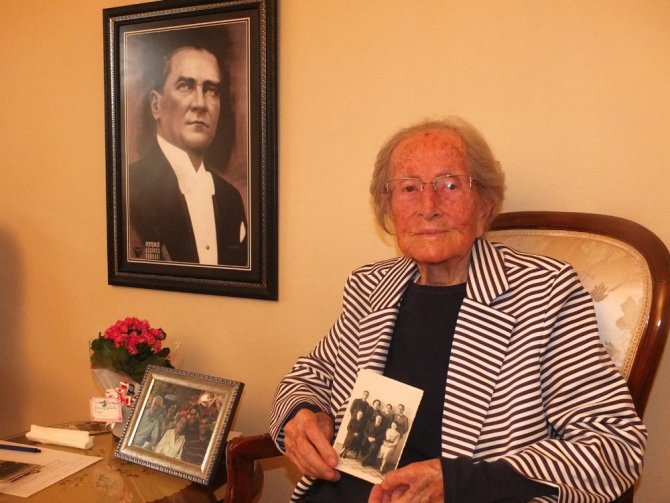 1 Padişah, 12 Cumhurbaşkanı Gördü
