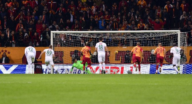 Aslan Derbi Öncesi Yara Aldı