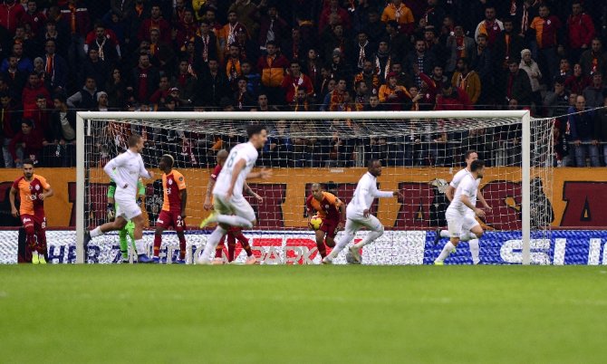 Aslan Derbi Öncesi Yara Aldı
